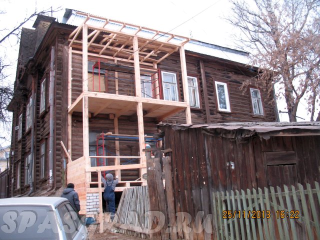 Продолжение строительных работ на месте разрушенного балкона ОКН Дом Полушкина